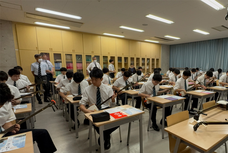 海陽学園の三味線講習