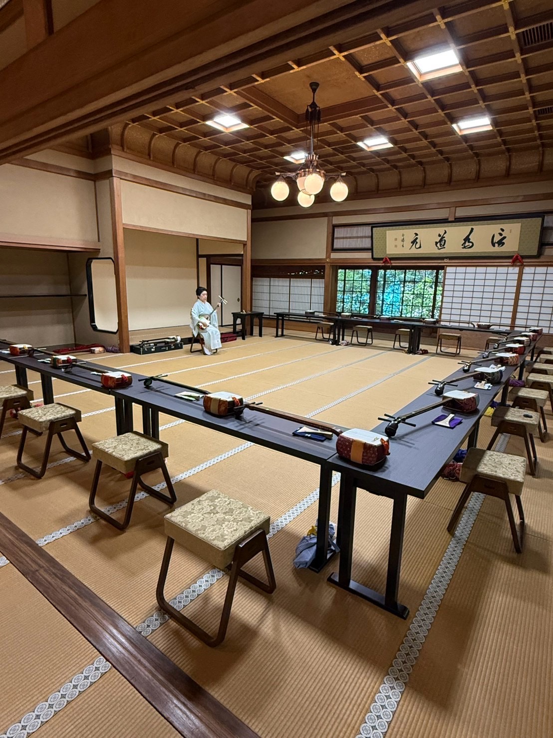 覚王山日泰寺「青少年研修会」三味線体験講座